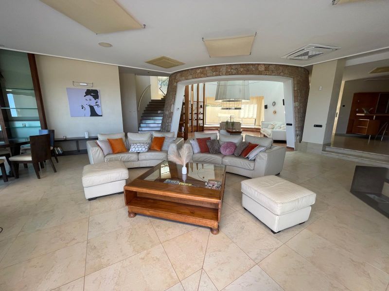 VILLA EXCLUSIVA CON VISTAS AL MAR Y LICENCIA TURÍSTICA