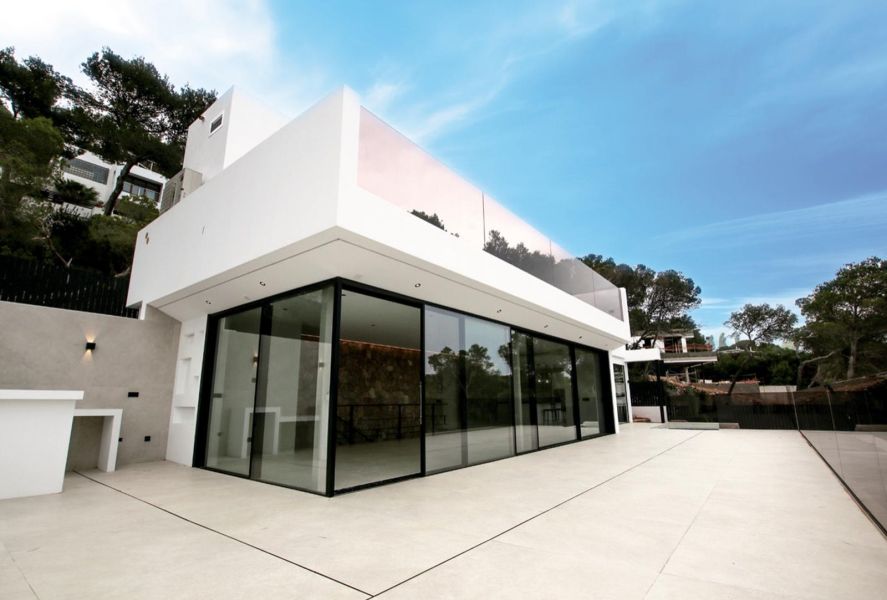 VILLA EN CALA SALADA