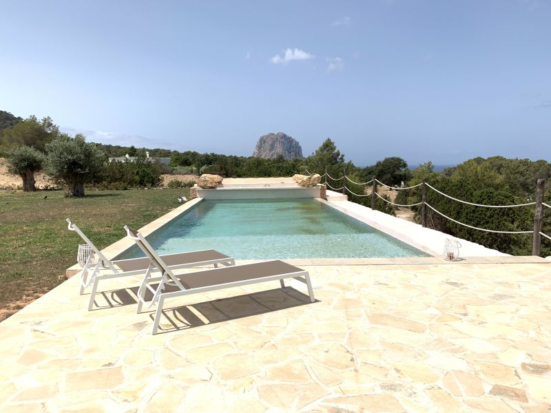 EXCLUSIVA VILLA EN CALA D´HORT