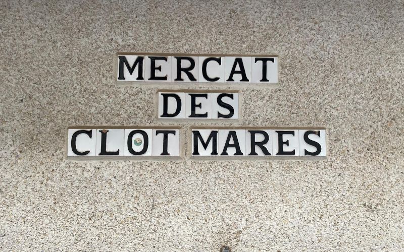 LOCAL EN EL MERCADO CLOT MARES
