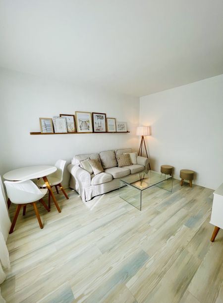 STUDIO FOR RENT IN SES PAISES