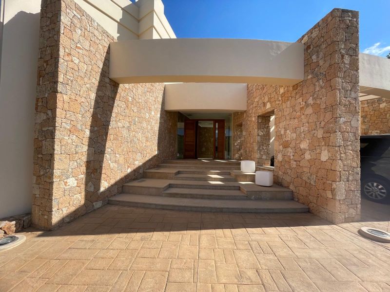 VILLA EXCLUSIVA CON VISTAS AL MAR Y LICENCIA TURÍSTICA
