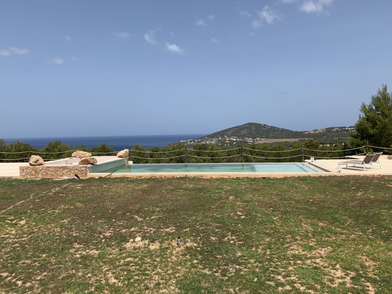 EXCLUSIVA VILLA EN CALA D´HORT