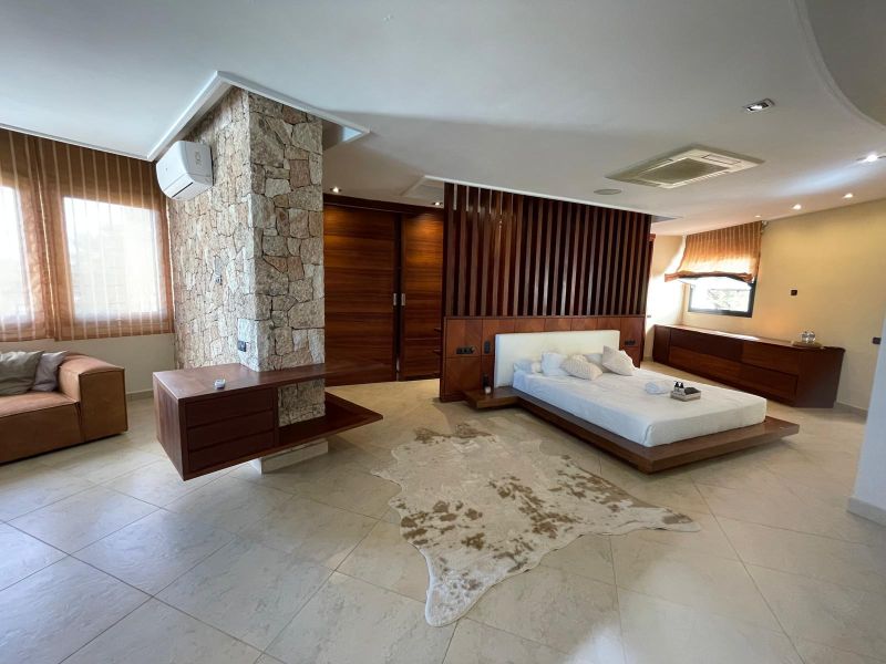VILLA EXCLUSIVA CON VISTAS AL MAR Y LICENCIA TURÍSTICA