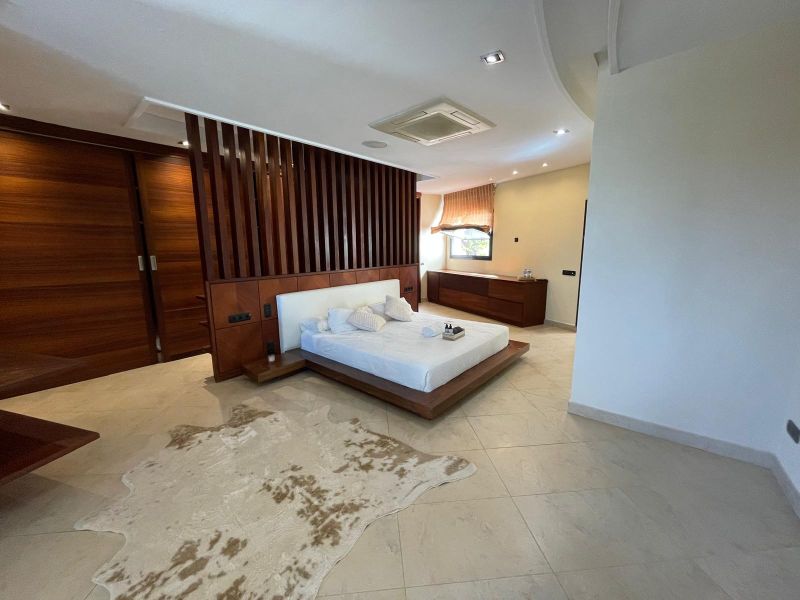 VILLA EXCLUSIVA CON VISTAS AL MAR Y LICENCIA TURÍSTICA