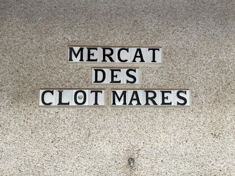 LOCAL EN EL MERCADO CLOT MARES