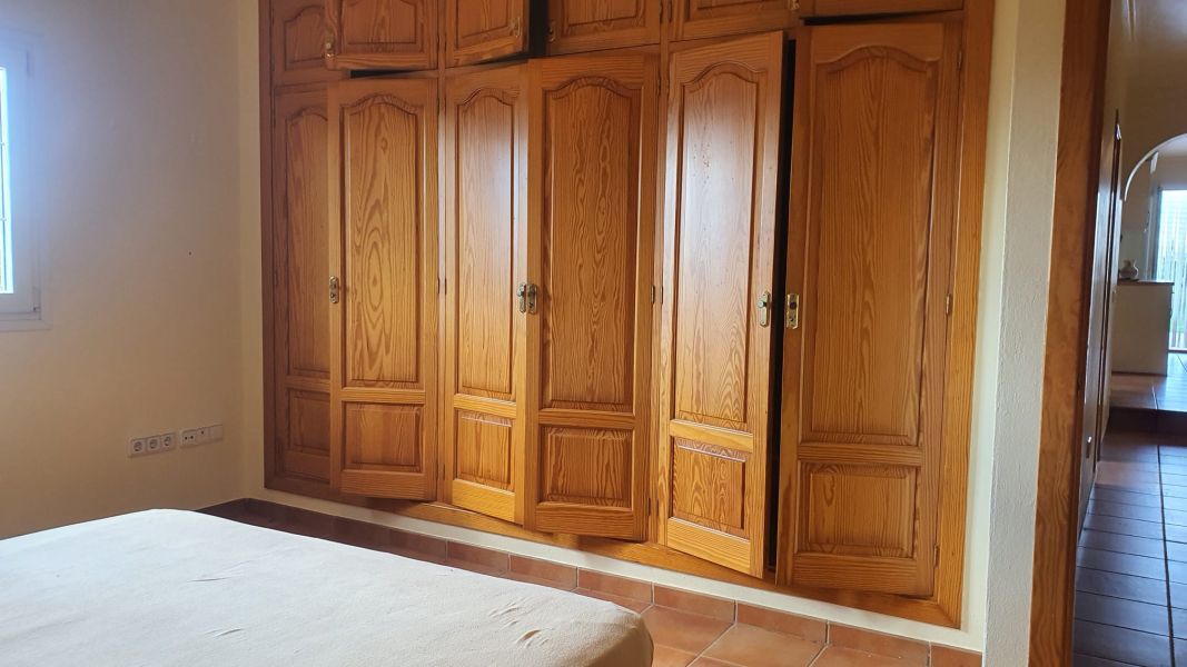 CASA CON TERRENO EN SA VORERA