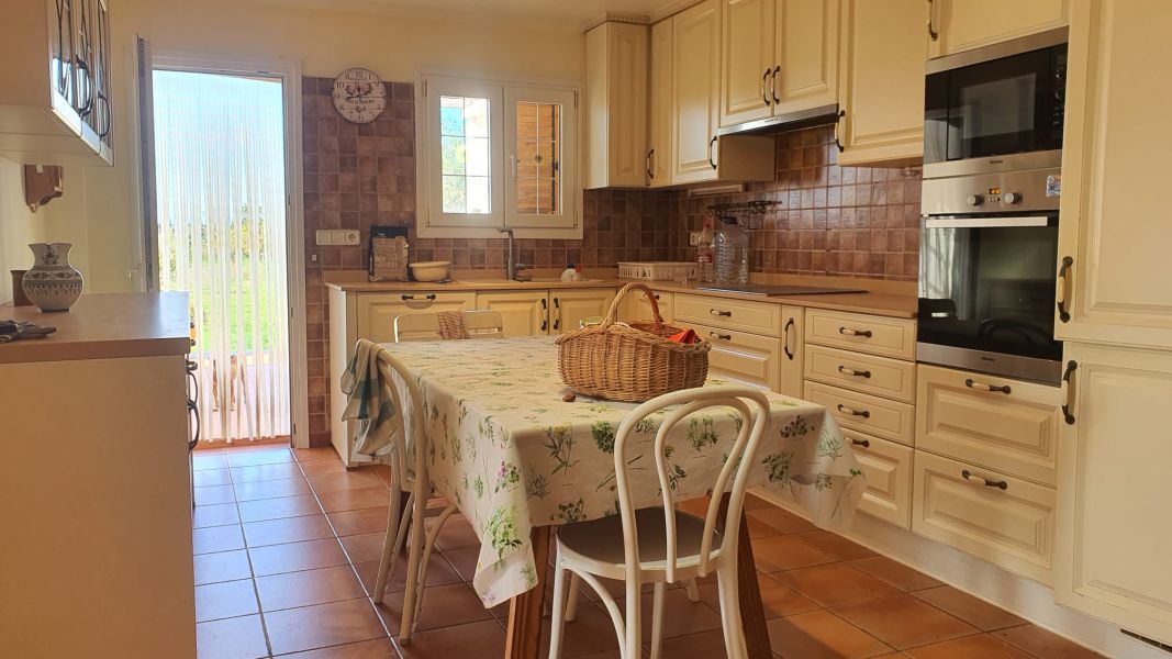 CASA CON TERRENO EN SA VORERA
