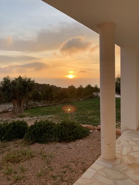 EXCLUSIVA VILLA EN CALA D´HORT