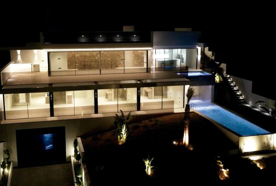 VILLA EN CALA SALADA