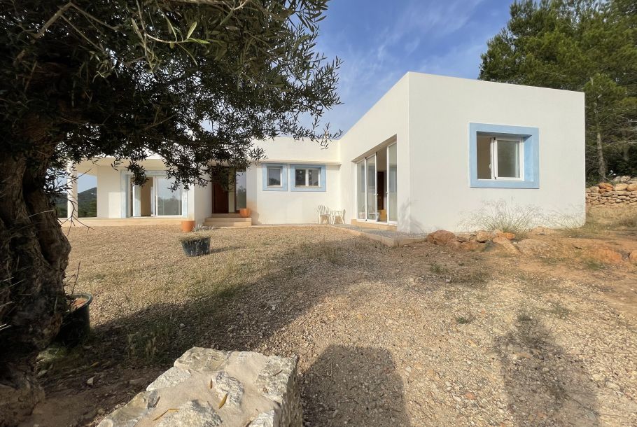 EXCLUSIVA VILLA EN CALA D´HORT