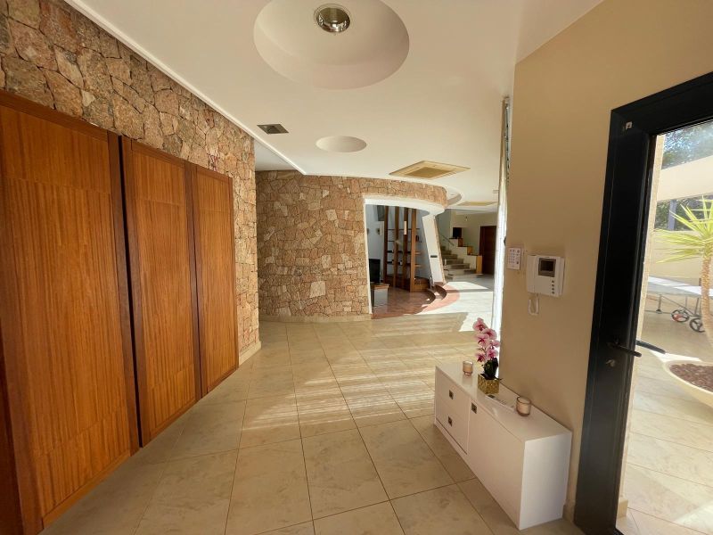 VILLA EXCLUSIVA CON VISTAS AL MAR Y LICENCIA TURÍSTICA