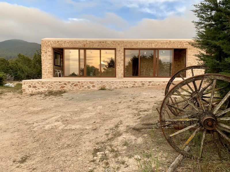 EXCLUSIVA VILLA EN CALA D´HORT