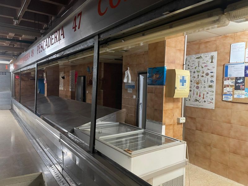 LOCAL EN EL MERCADO CLOT MARES
