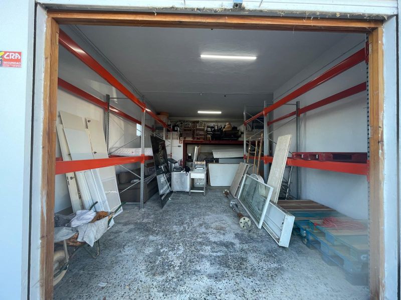 ALMACEN EN SES PAISES AMPLIO Y FUNCIONAL