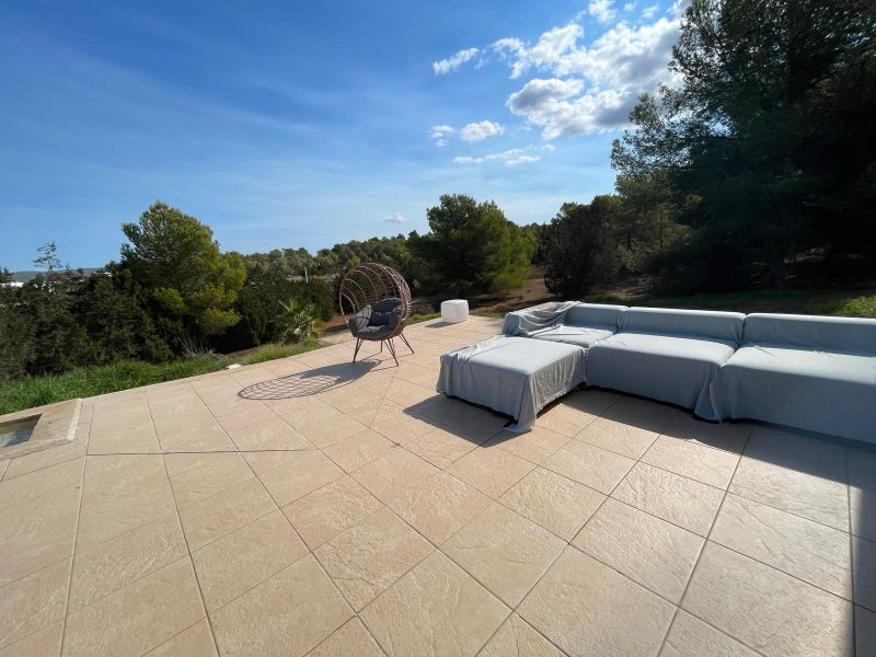 VILLA EXCLUSIVA CON VISTAS AL MAR Y LICENCIA TURÍSTICA