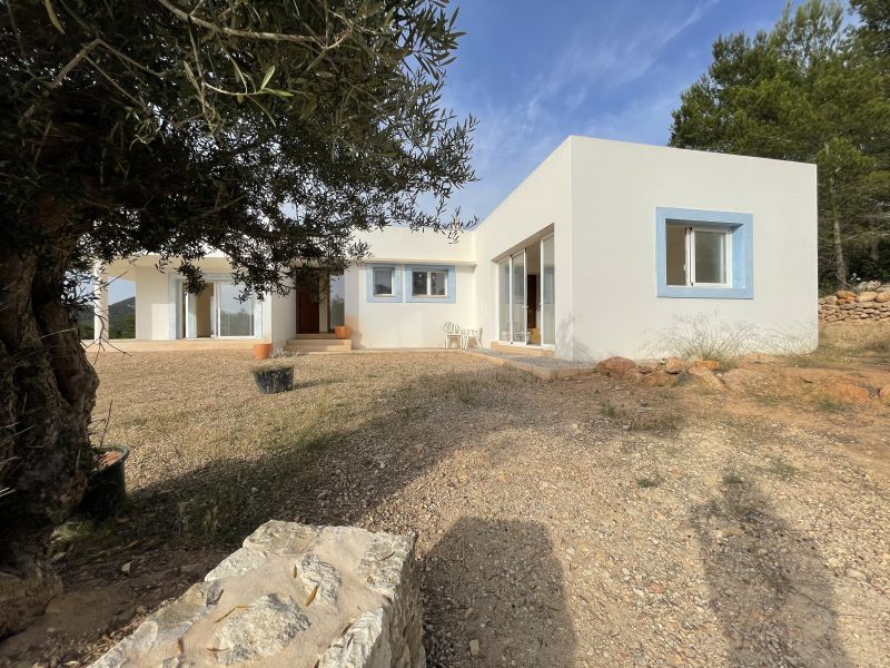 EXCLUSIVA VILLA EN CALA D´HORT